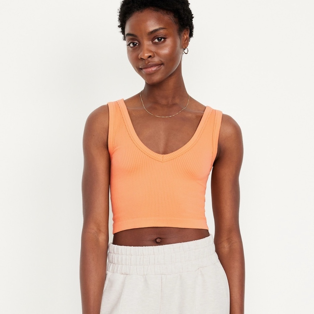 Old navy Exhale Ribbed V-Neck Crop Top